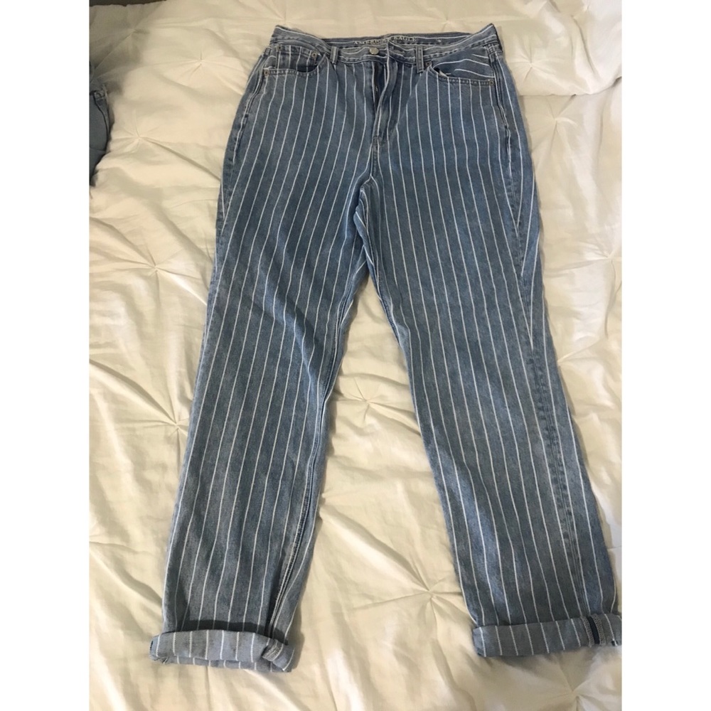 American Eagle Mom Jeans